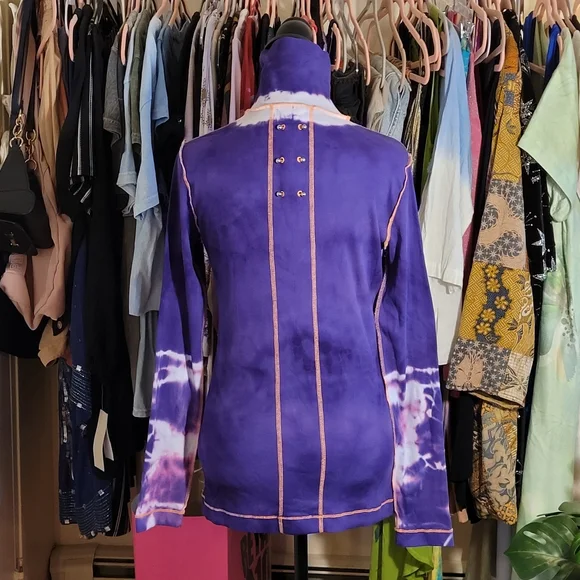 Diesel Early 2000s Y2K Purple Tie Dye Turtleneck w/ Back Piercing Detail Size L - Picture 4 of 15